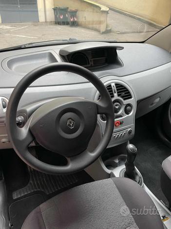 RENAULT Modus 1.2 16V Live