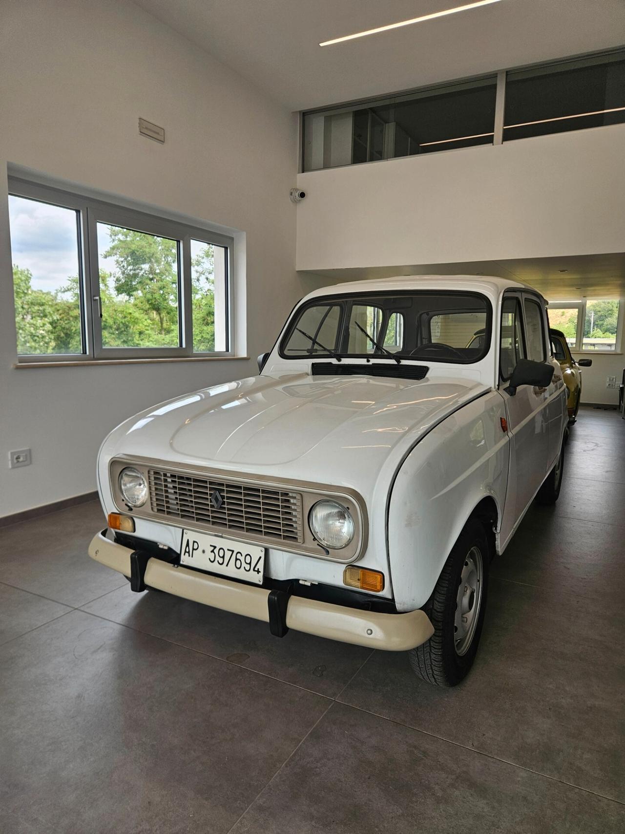 Renault R 4 950