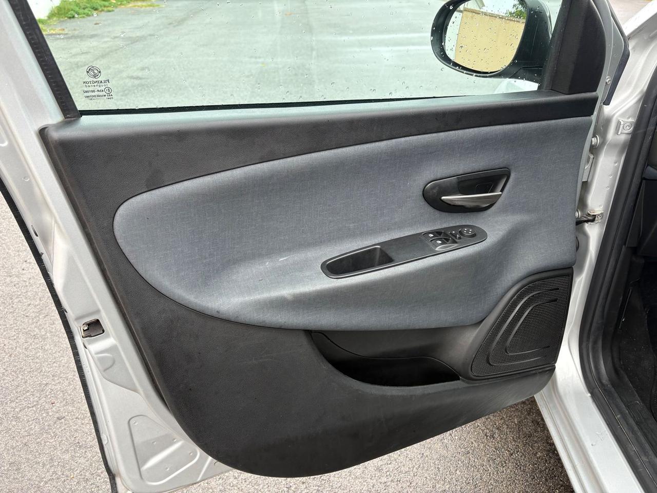 Lancia Ypsilon 1.0 FireFly MHEV Gold #8059