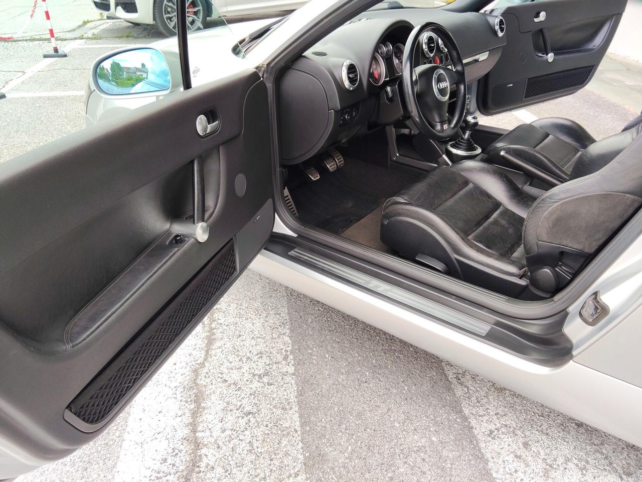 Audi TT Roadster 1.8 T 20V 179 CV cat