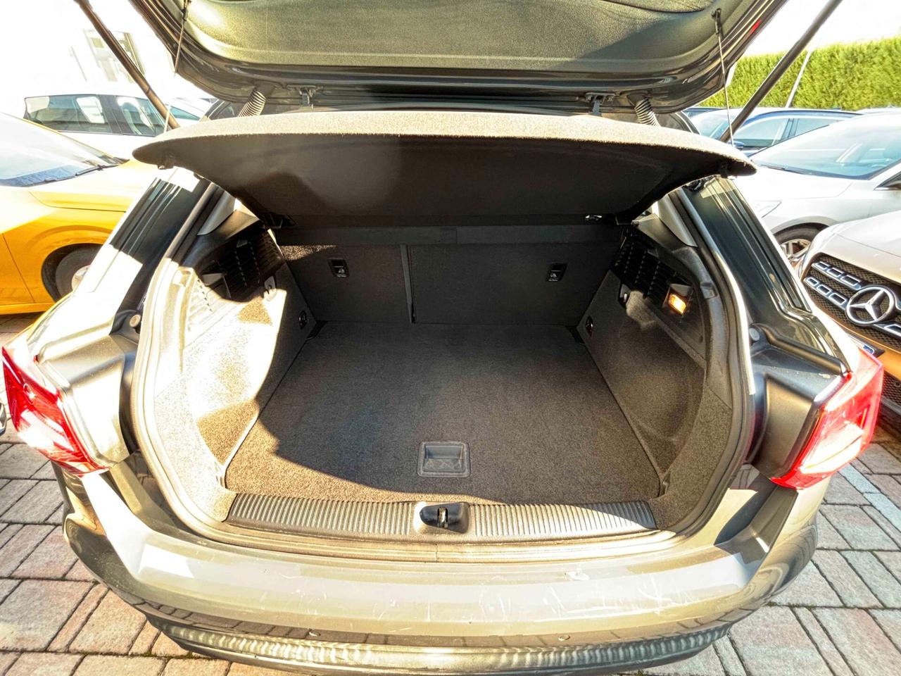 Audi Q2 1.6 TDI S tronic Business