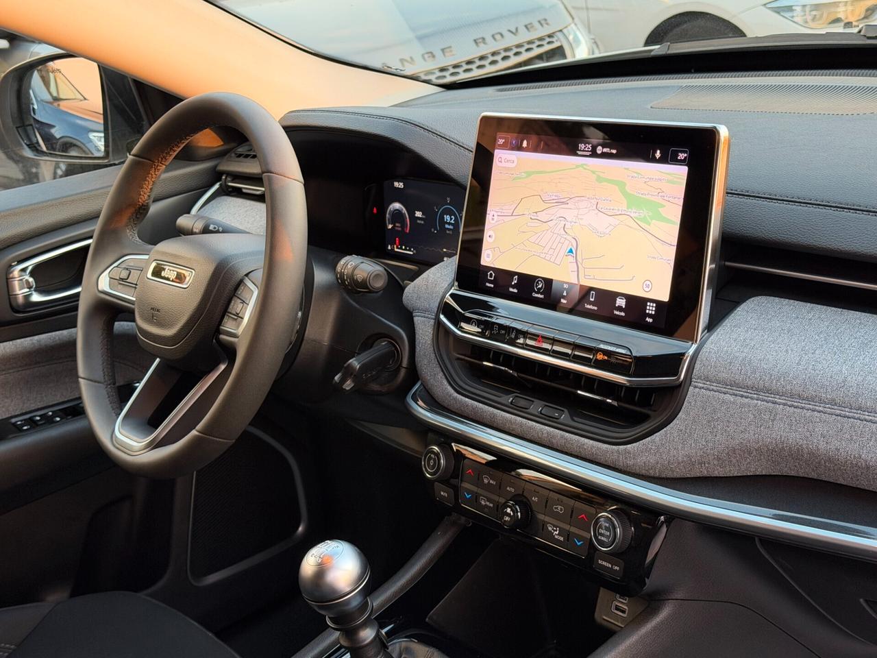 Jeep Compass 2WD 1.6 M.JET 130 cv. BUSINESS (UNav)