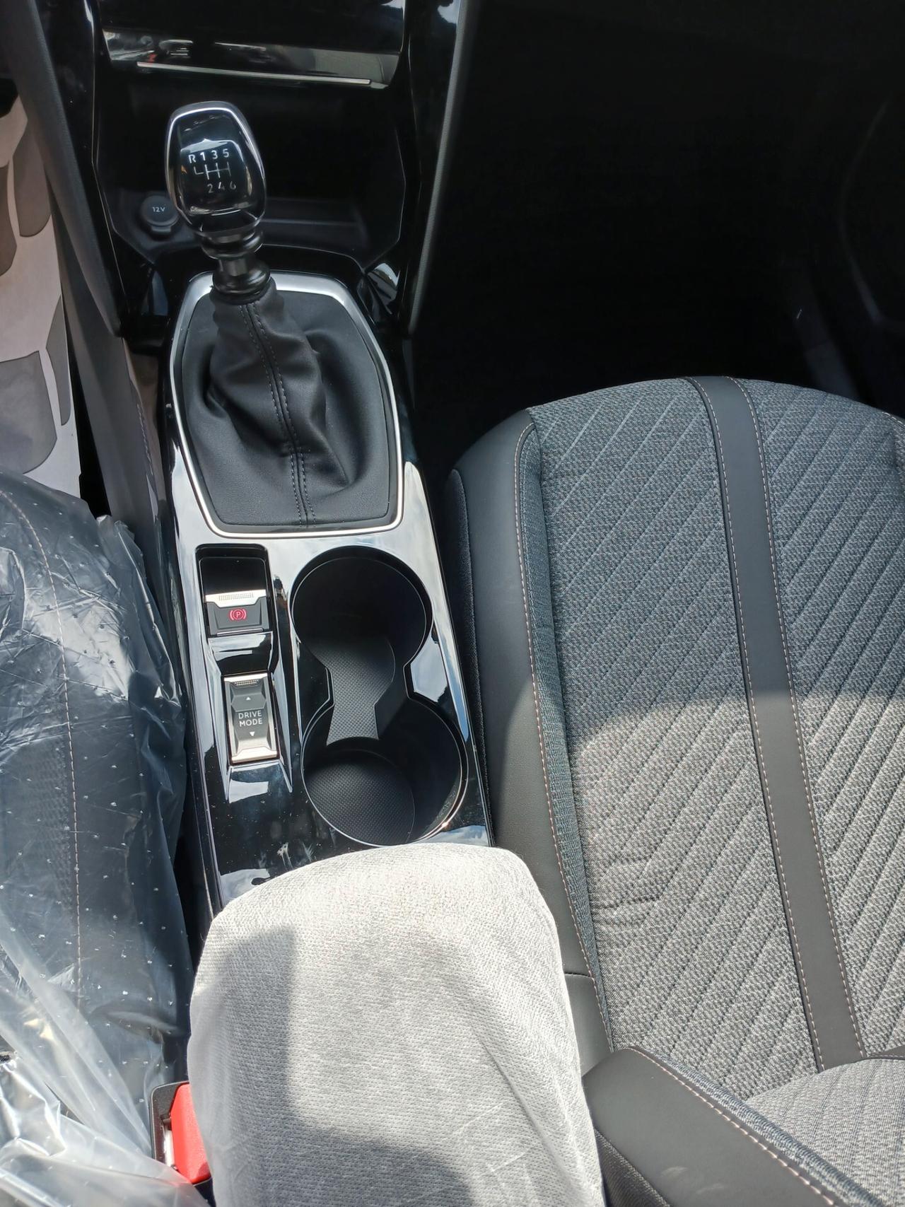 Peugeot 2008 PureTech 100 S&S Allure