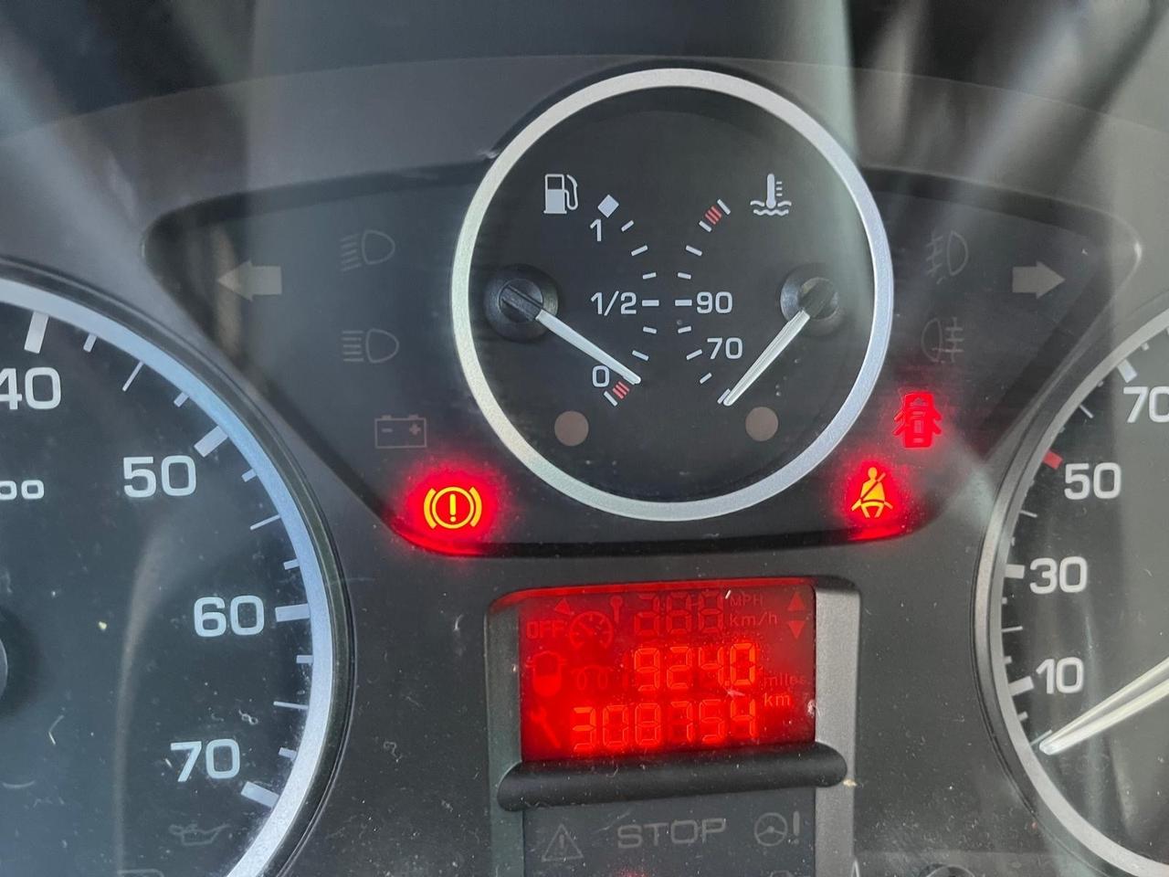 Peugeot partner tepee-5P-1.6 hdi-2012