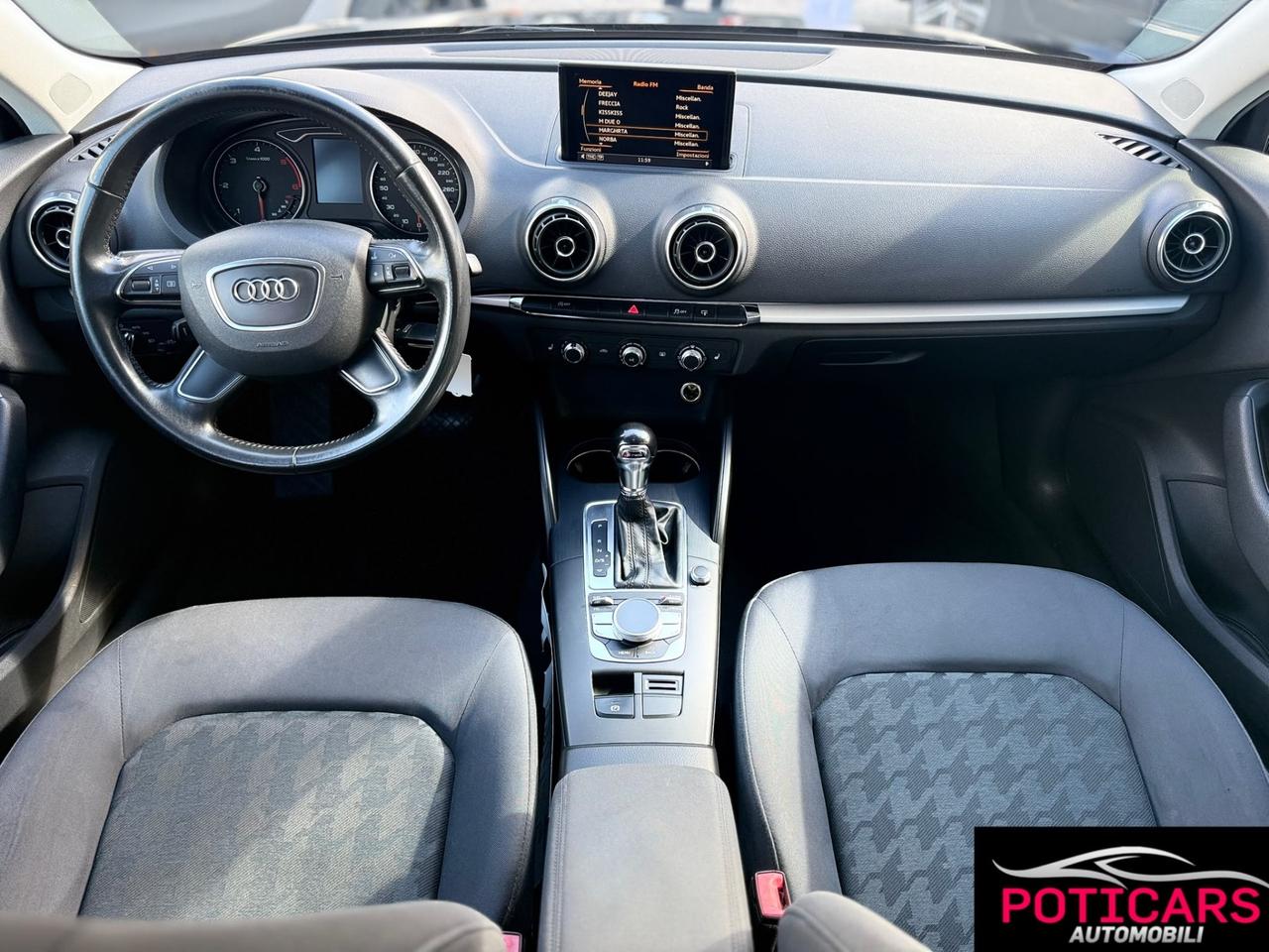 Audi A3 1.6 TDI 105 CV AUTOMATICA