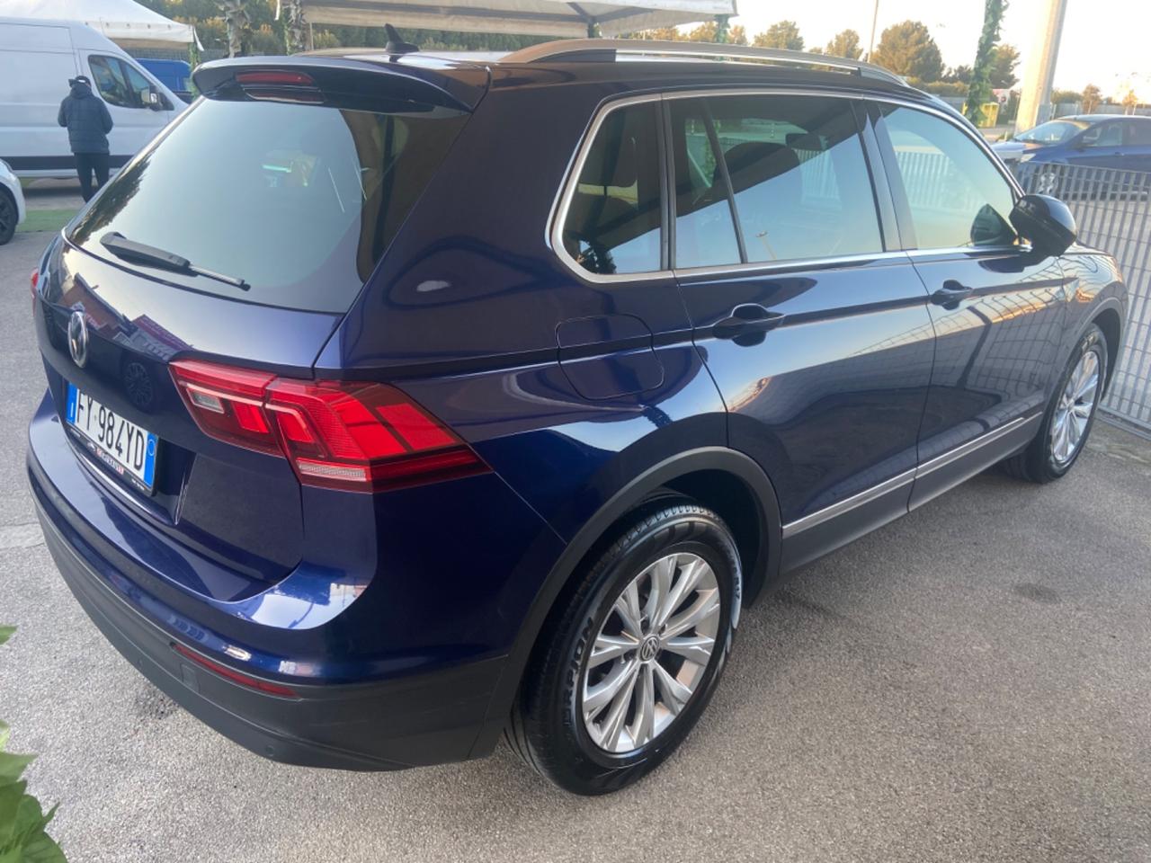 Volkswagen Tiguan 1.6 BlueMotion 10/2019 Technology
