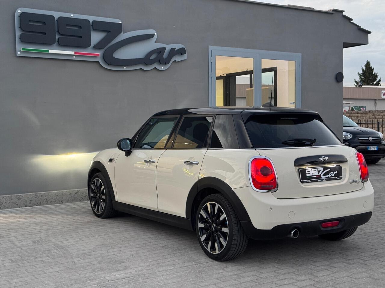Mini Cooper D 1.5 5 porte - TAGLIANDI CERT. - GARANZIA FINO A 5 ANNI