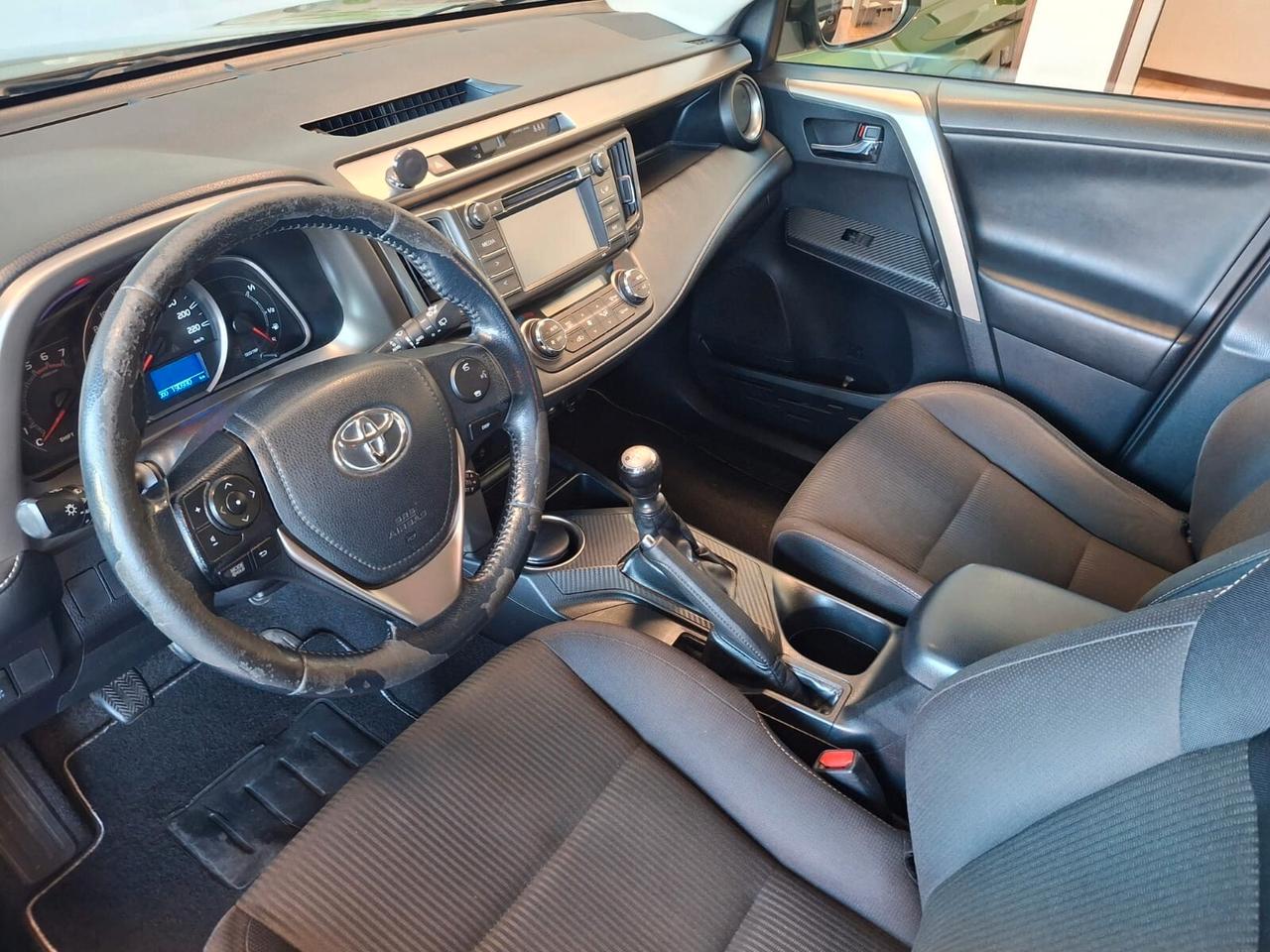 Toyota RAV 4 2.0 d-4d Active 2wd 124cv mt