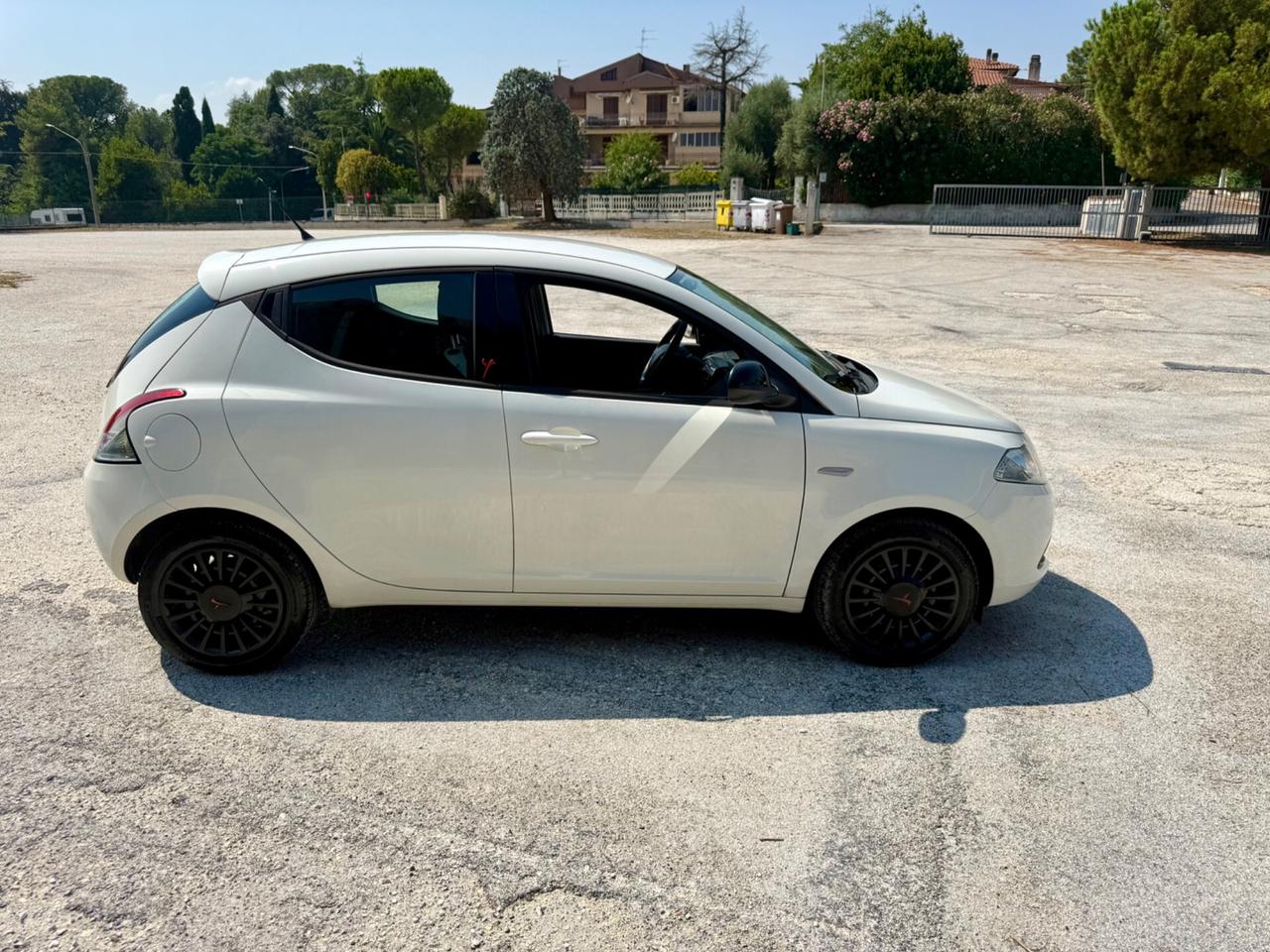 Ypsilon 1.2 benzina euro6B Unipro NEOPATENTATI