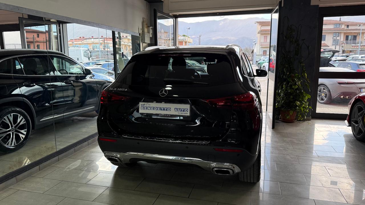 MERCEDES GLA 180 D MOTORE 2.0 116 CV restyling