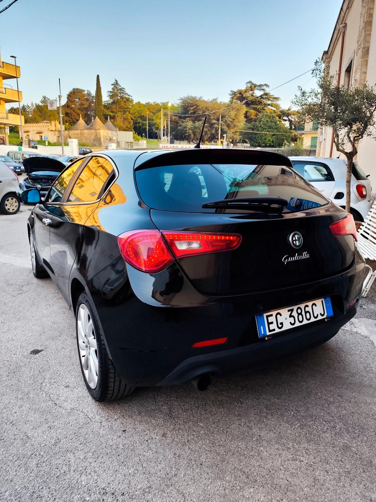 Alfa Romeo Giulietta 1.6 JTDm-2 105 CV Distinctive