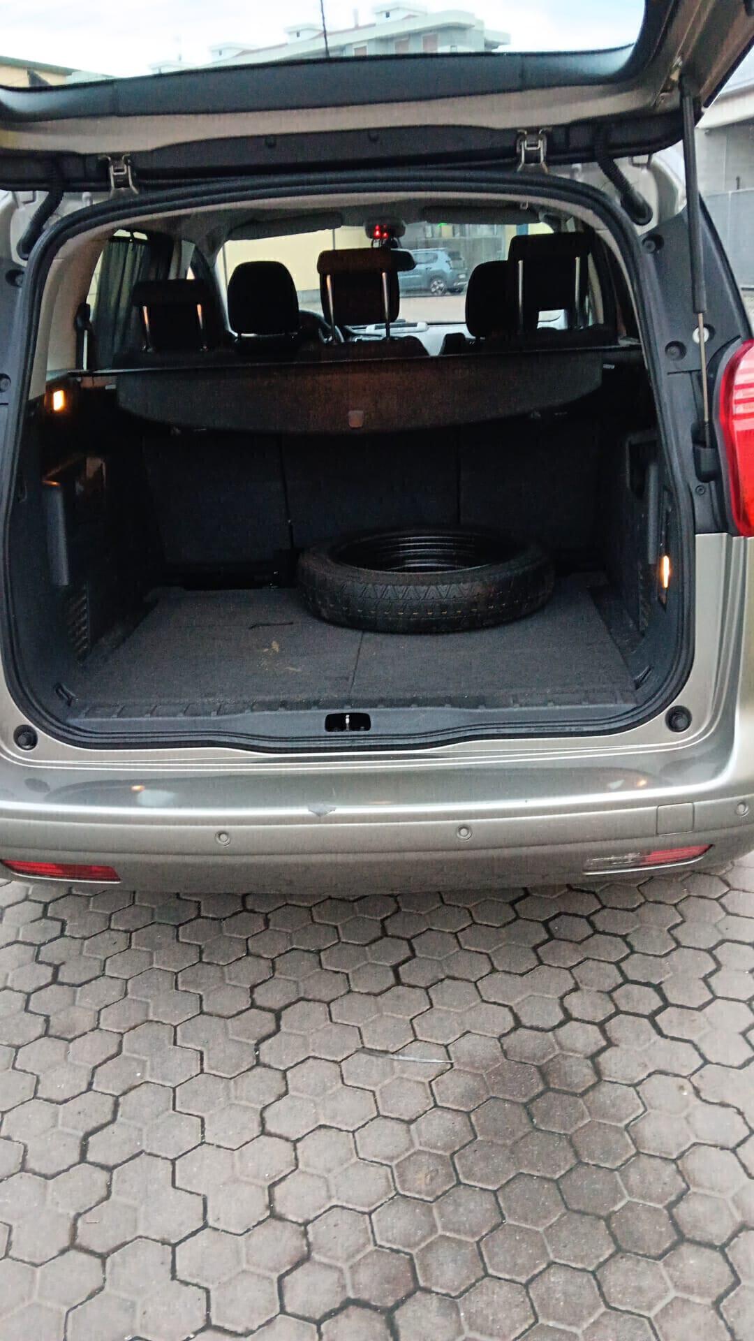 Peugeot 5008 - APERTI AD AGOSTO