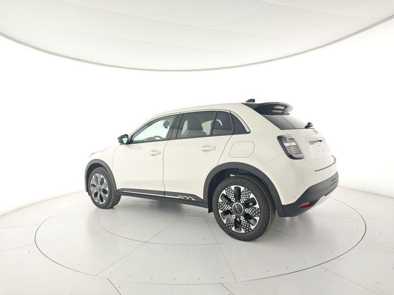 FIAT 600 Hybrid DCT MHEV La Prima + Vernice