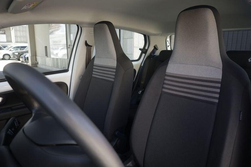 Volkswagen up! Volkswagen up! 1.0 50kW eco up! move up! BMT 50KW ANNO 2022