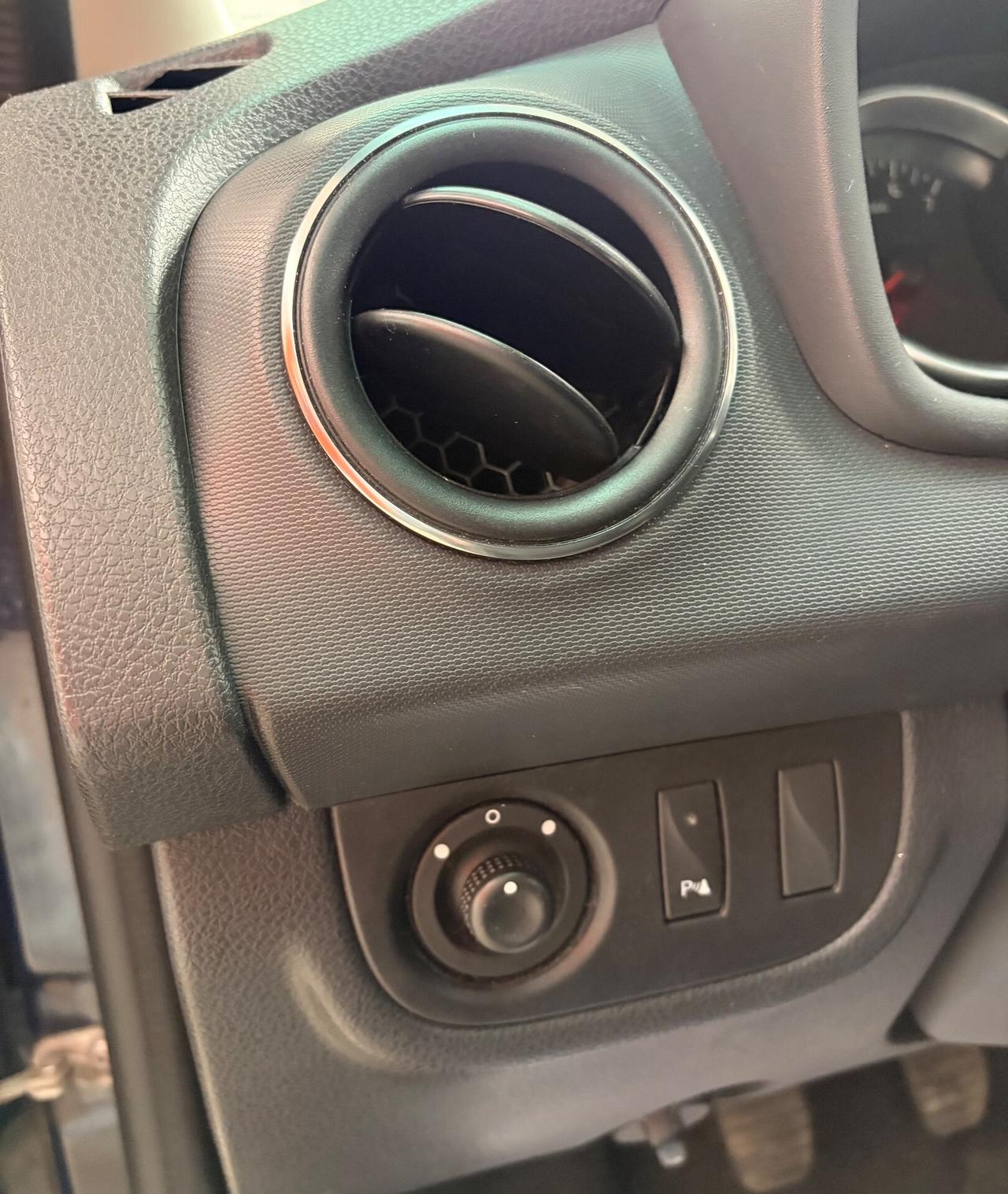 Dacia Sandero 1.0 SCe 12V 75CV Lauréate