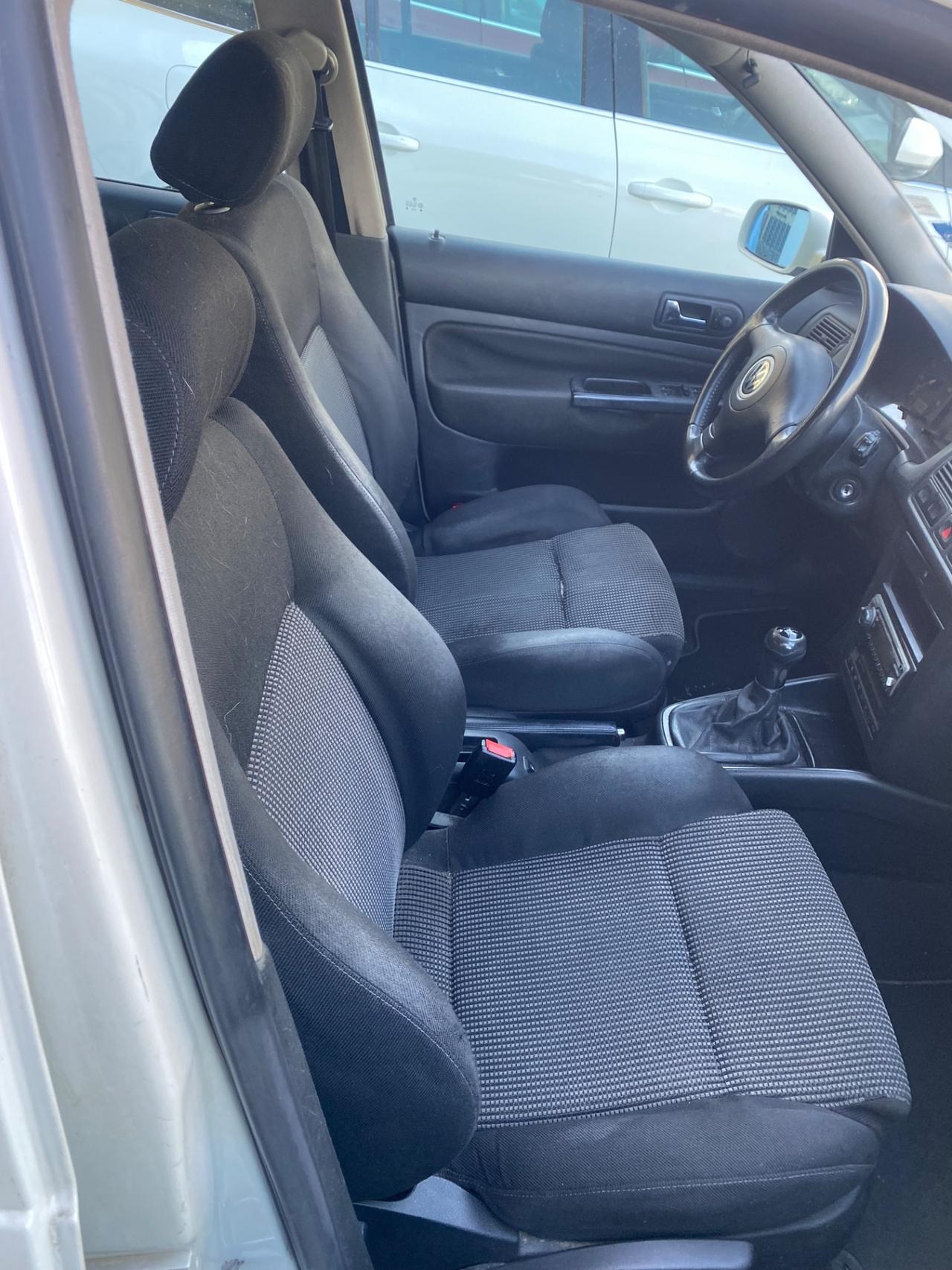 Volkswagen Golf 1.6 cat 5 porte Highline