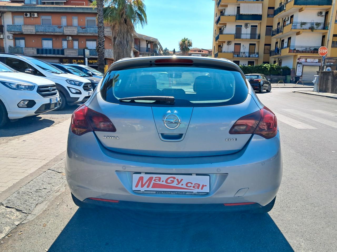 Opel Astra 1.7 CDTI 110 cv 5p. Cosmo
