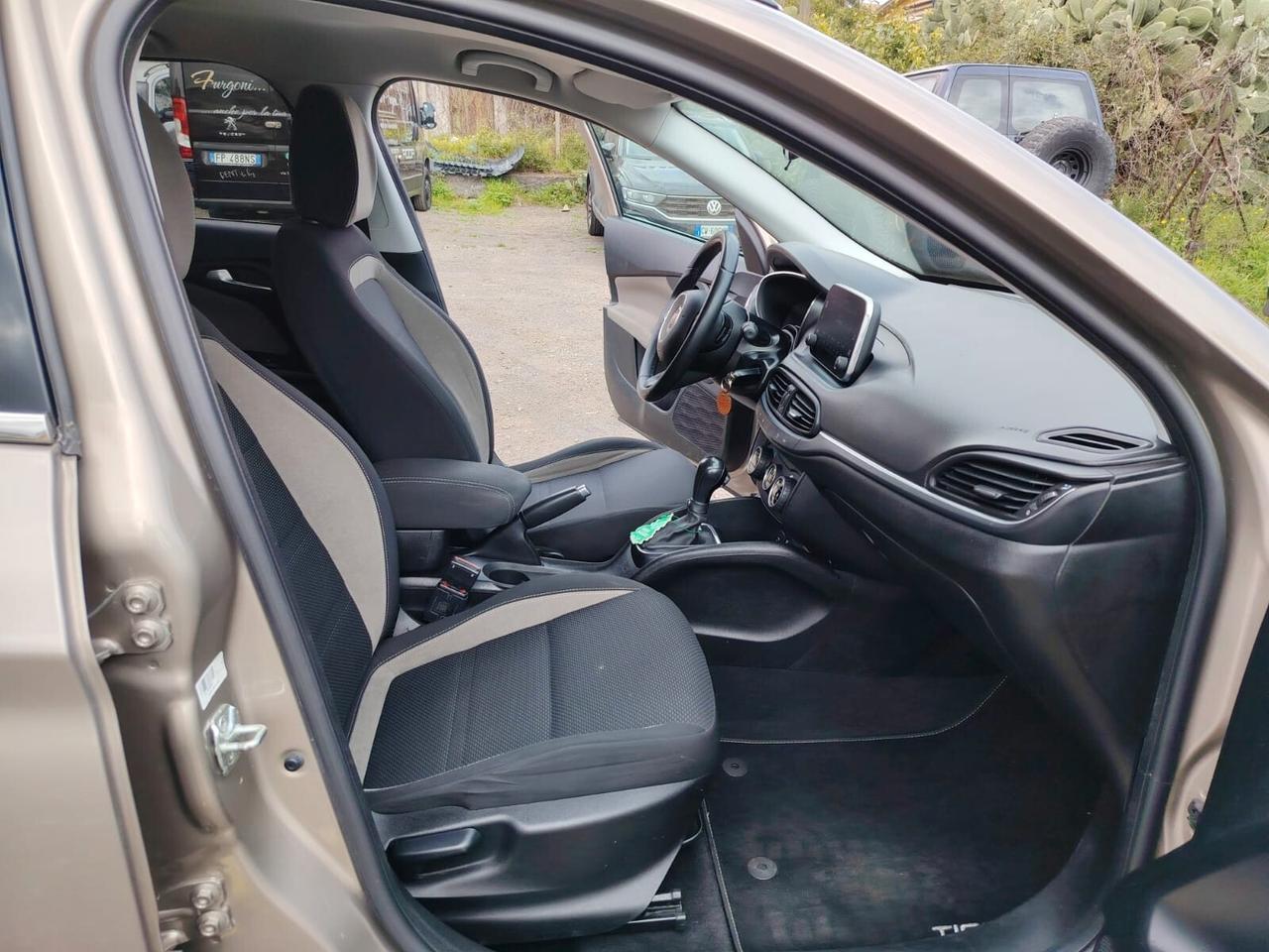 Fiat Tipo 1.6 Mjt S&S SW Lounge