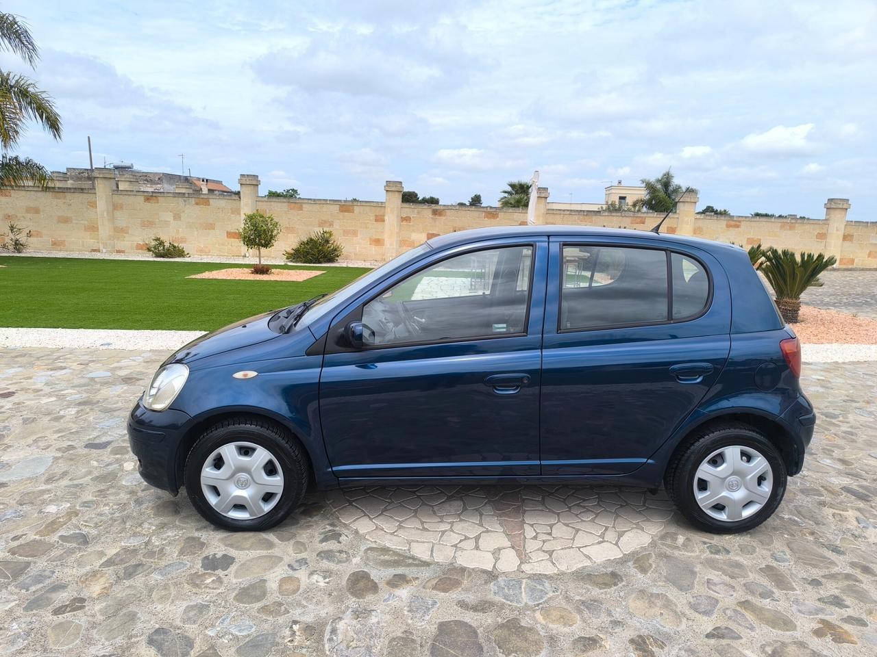 Toyota Yaris 1.0i 5 porte Sol perfetta full optional
