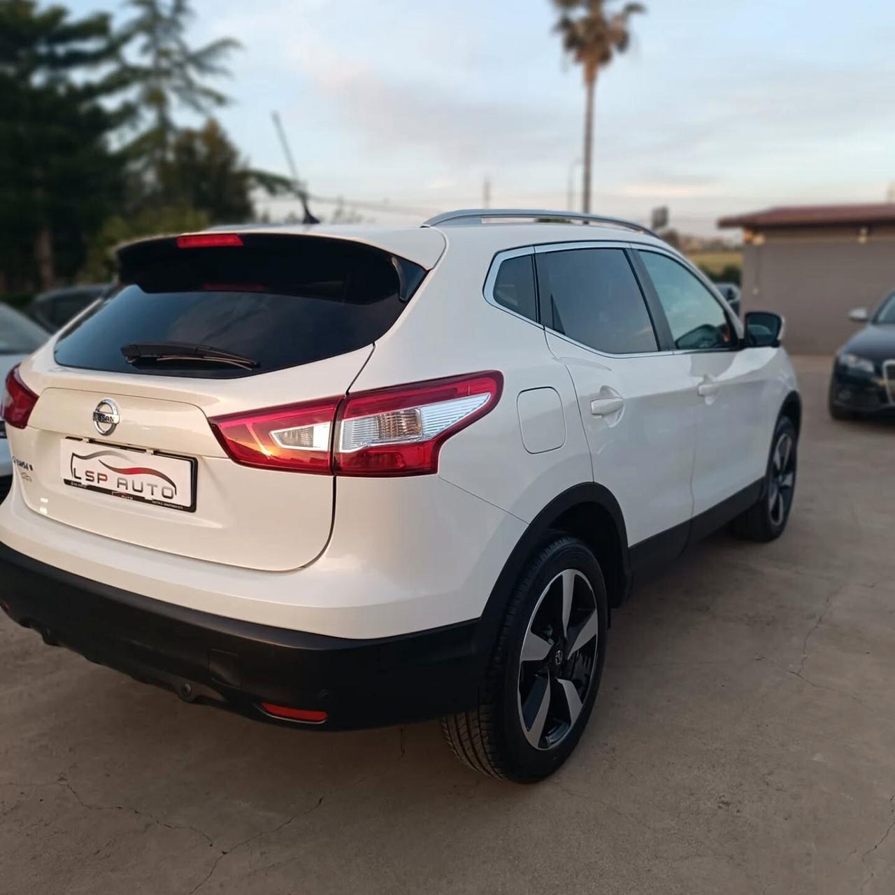Nissan Qashqai 1.6 dCi tekna STRAFULL
