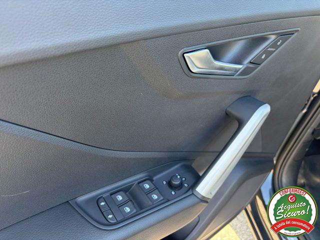 AUDI Q2 30 TFSI Business Advanced