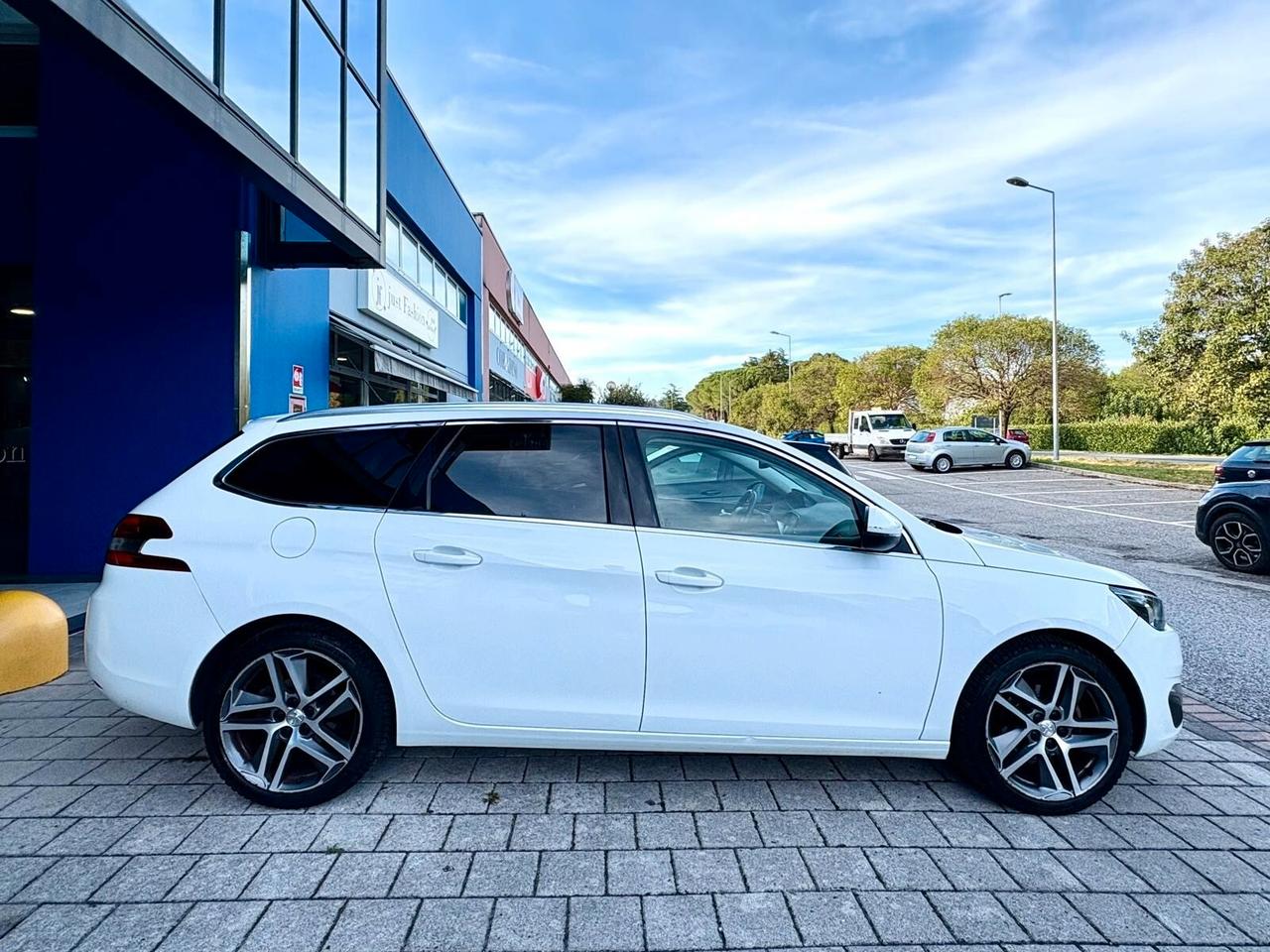 Peugeot 308 SW 1.6 BlueHDI Allure