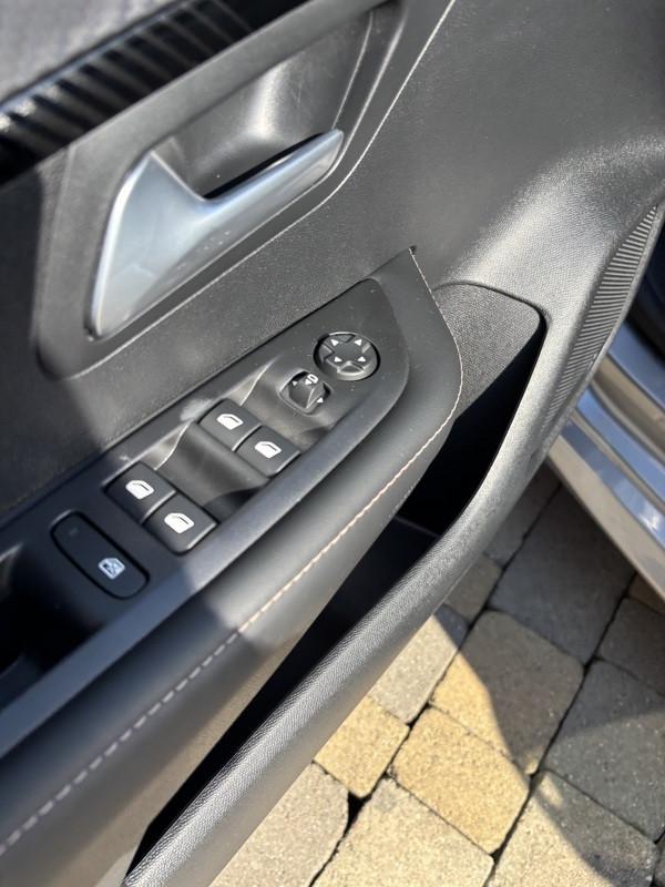 Peugeot 208 1.2 puretech Allure s&s 100cv LED-APP CONNECT-16"