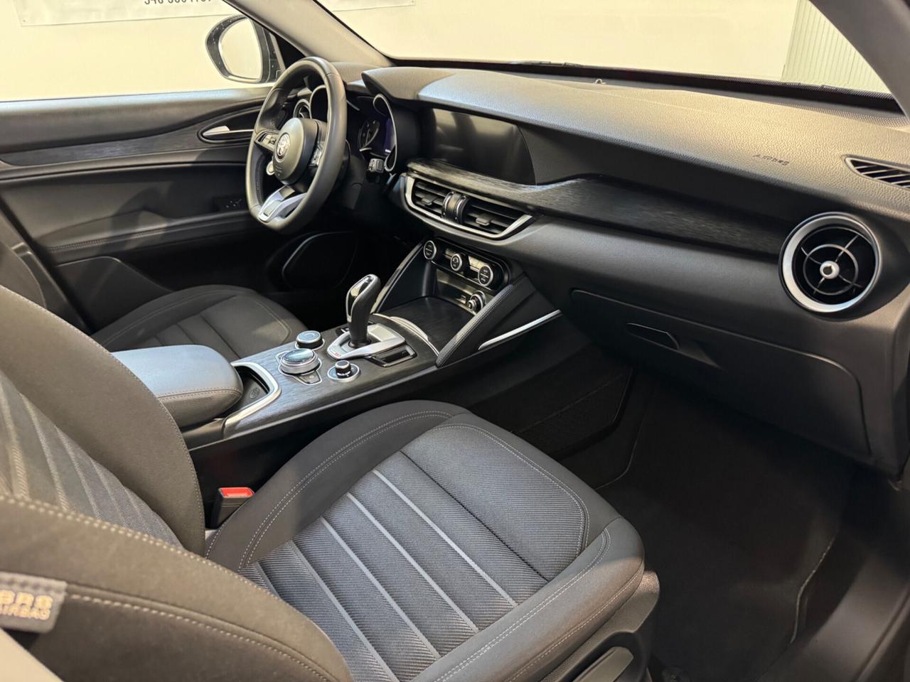 Alfa Romeo Stelvio 2.2 Turbodiesel 190 CV AT8 Q4 Business