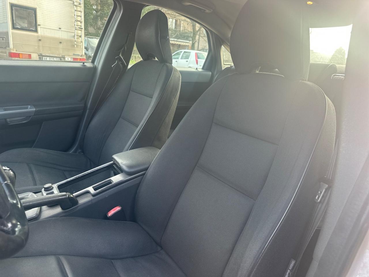 Volvo S40 1.6 16V cat Summum