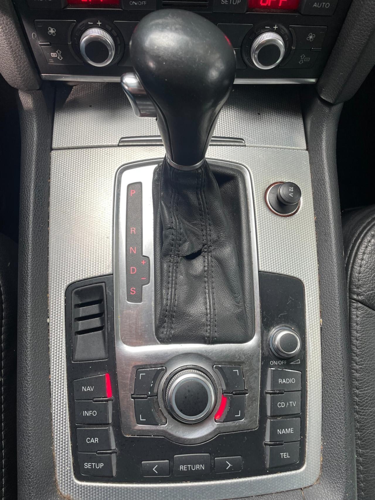 Audi Q7 3.0 V6 TDI 233CV quattro tiptronic