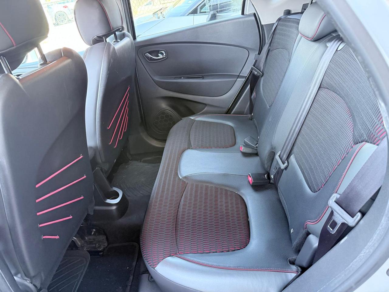 Renault Captur 0.9 tce Intens (energy r-link) 90cv E6