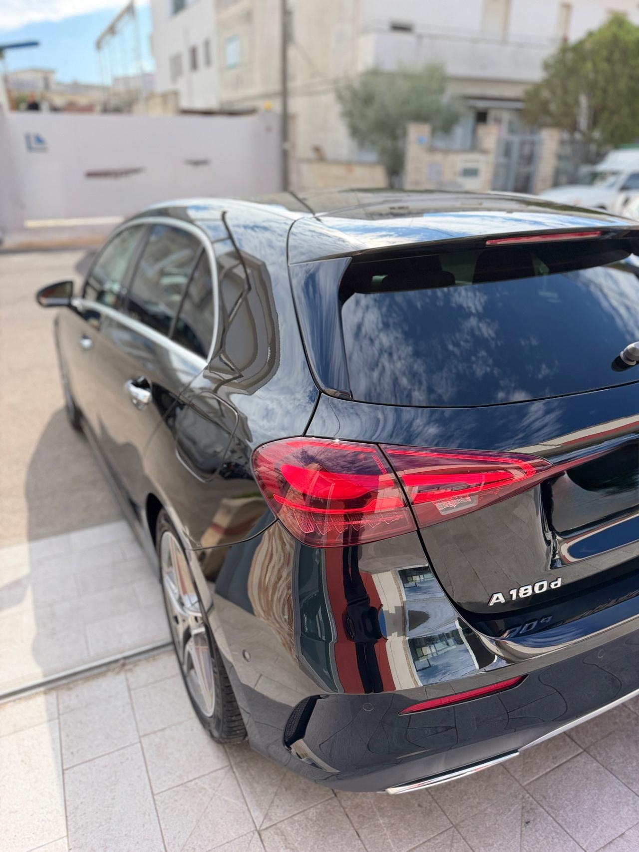 Mercedes-benz A180 d Automatic AMG LINE-2023 AMBIENT/LED