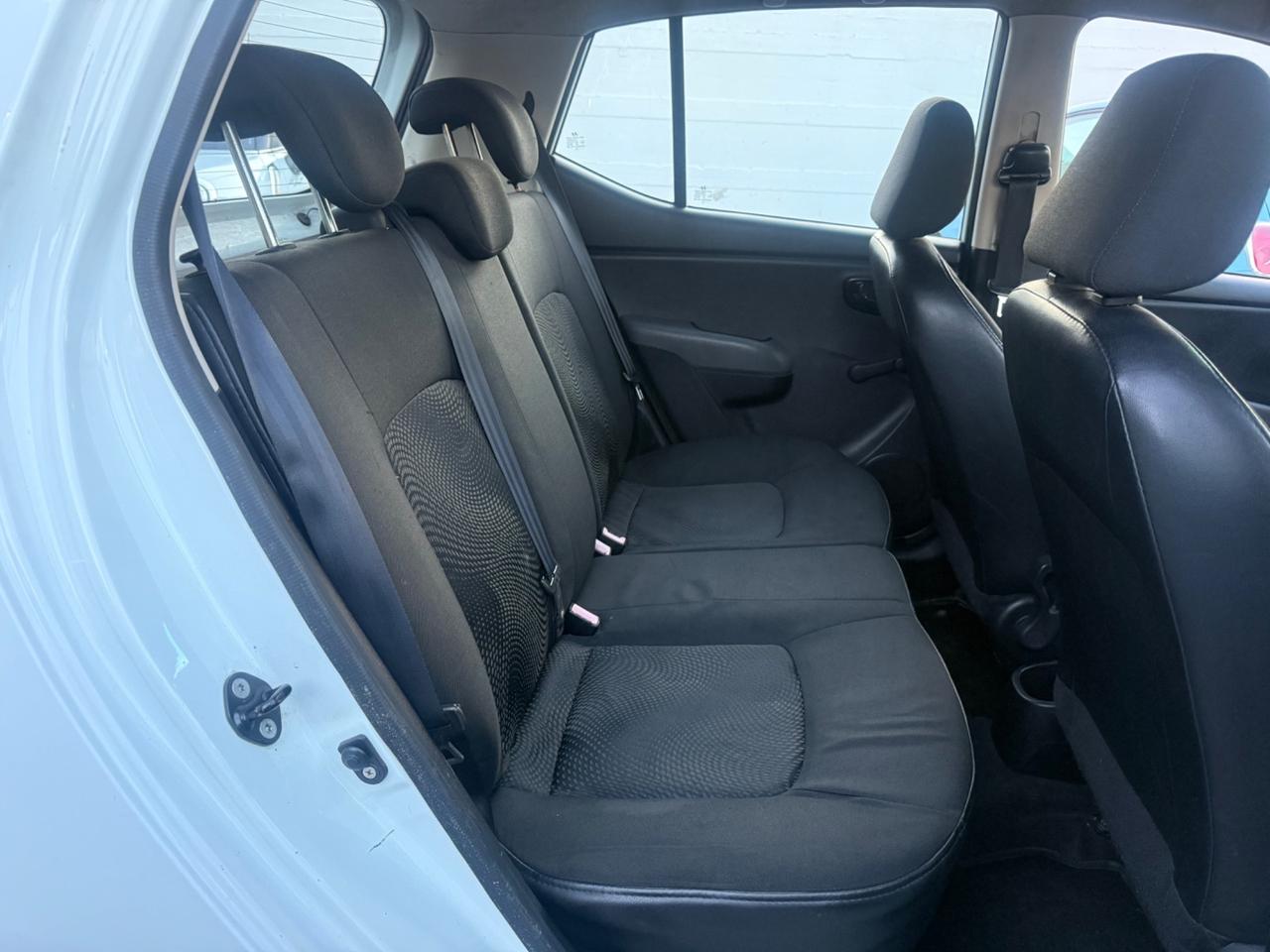 Hyundai i10 1.1 benzina 2011