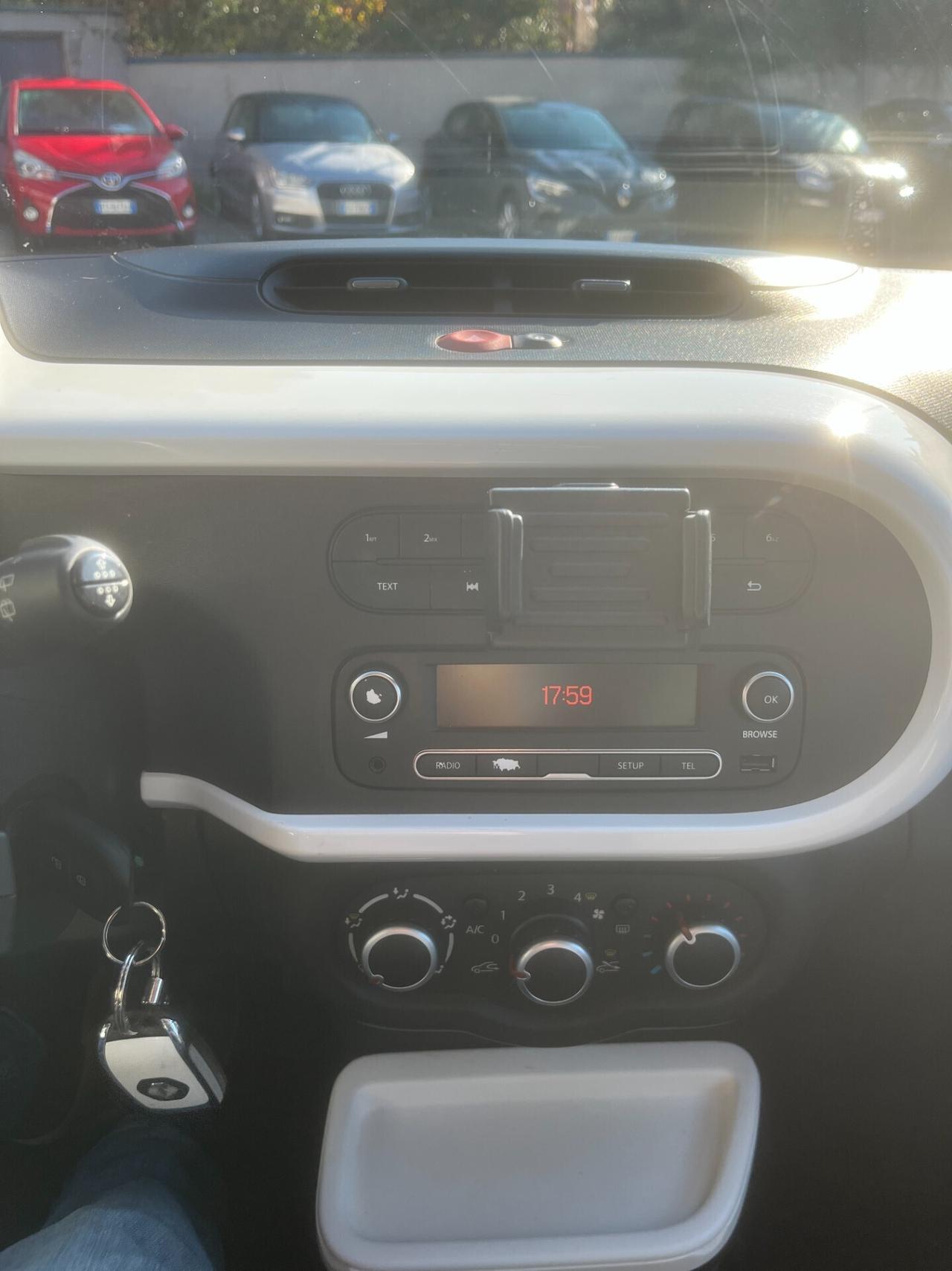Renault Twingo SCe Stop&Start Lovely2