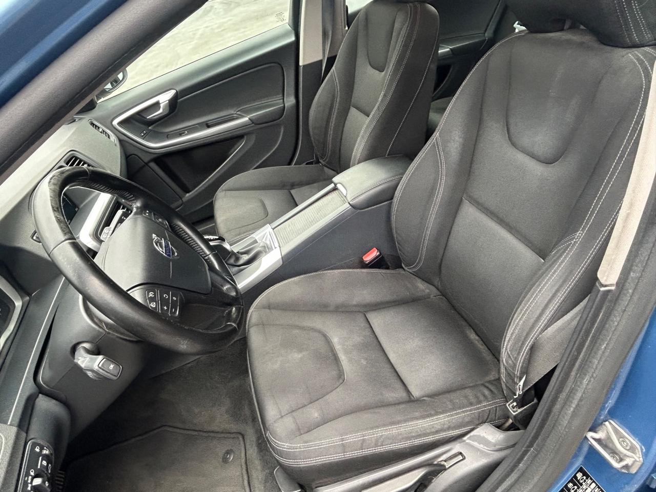 Volvo V60 D2 Geartronic Summum