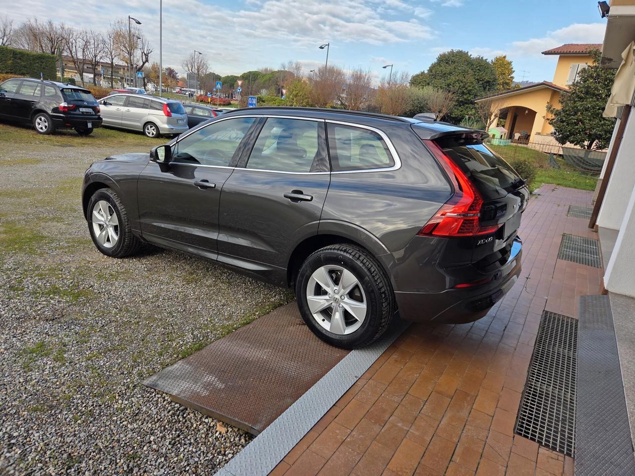 Volvo XC 60 B4 D AWD automatico Ultimate Dark