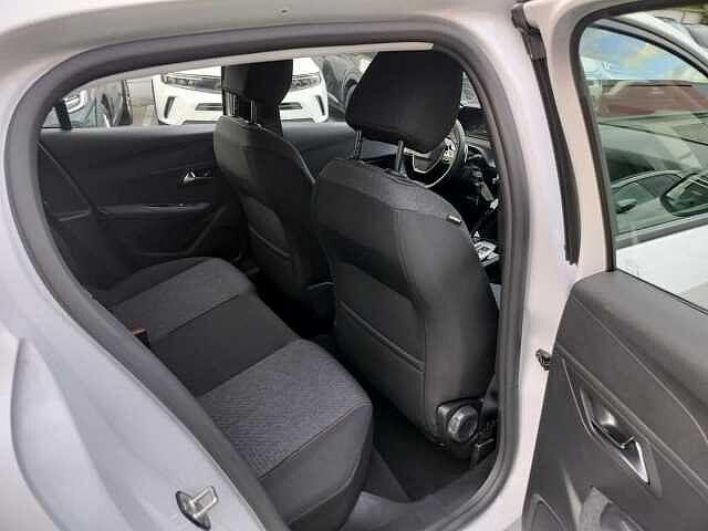 Peugeot 208 Hybrid 110 e-DCS6 Style KM Ø