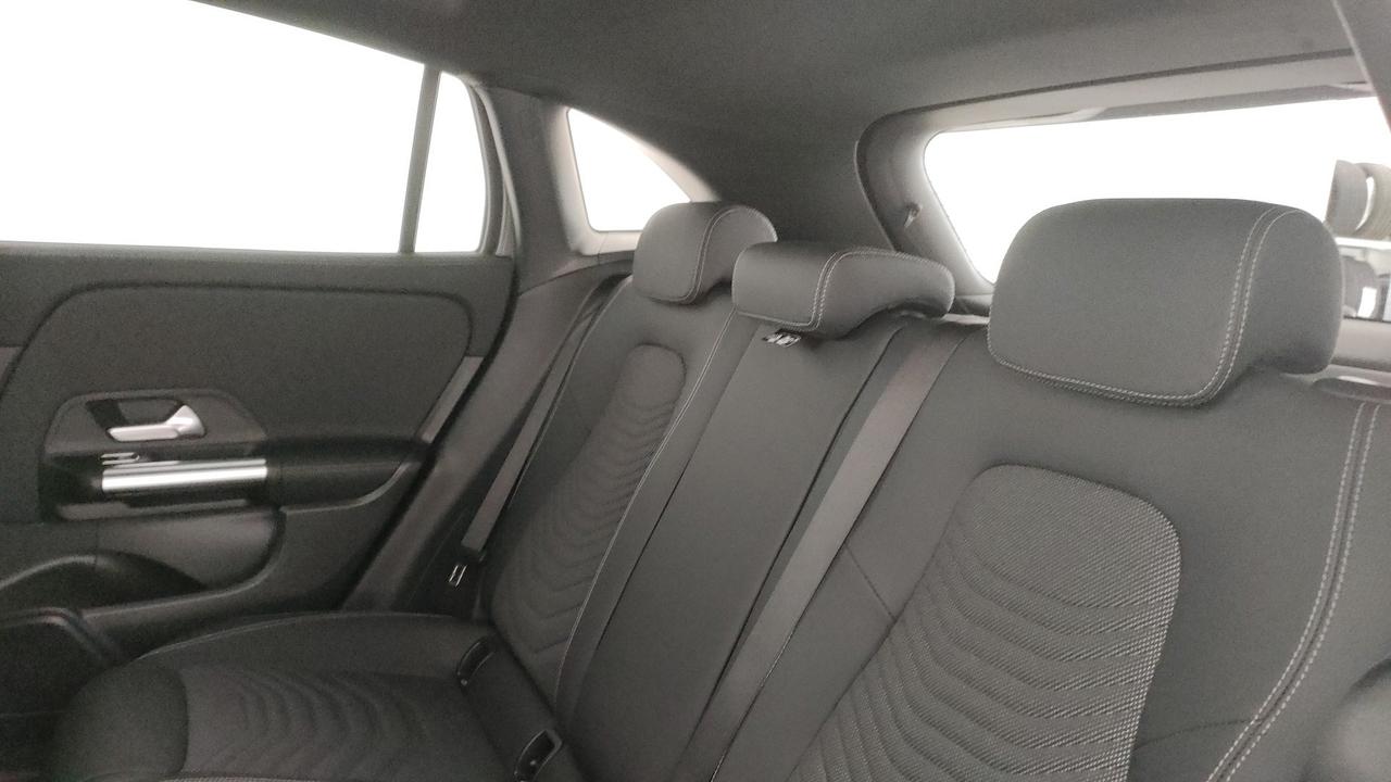 Mercedes-Benz GLA 180 d Automatic