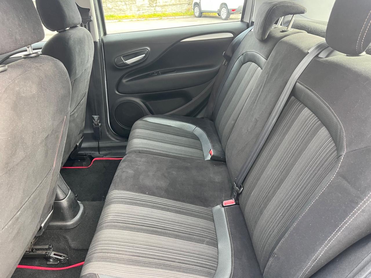 Fiat Punto Evo 1.3 - Motore rigenerato - 0Km - Neopatentati