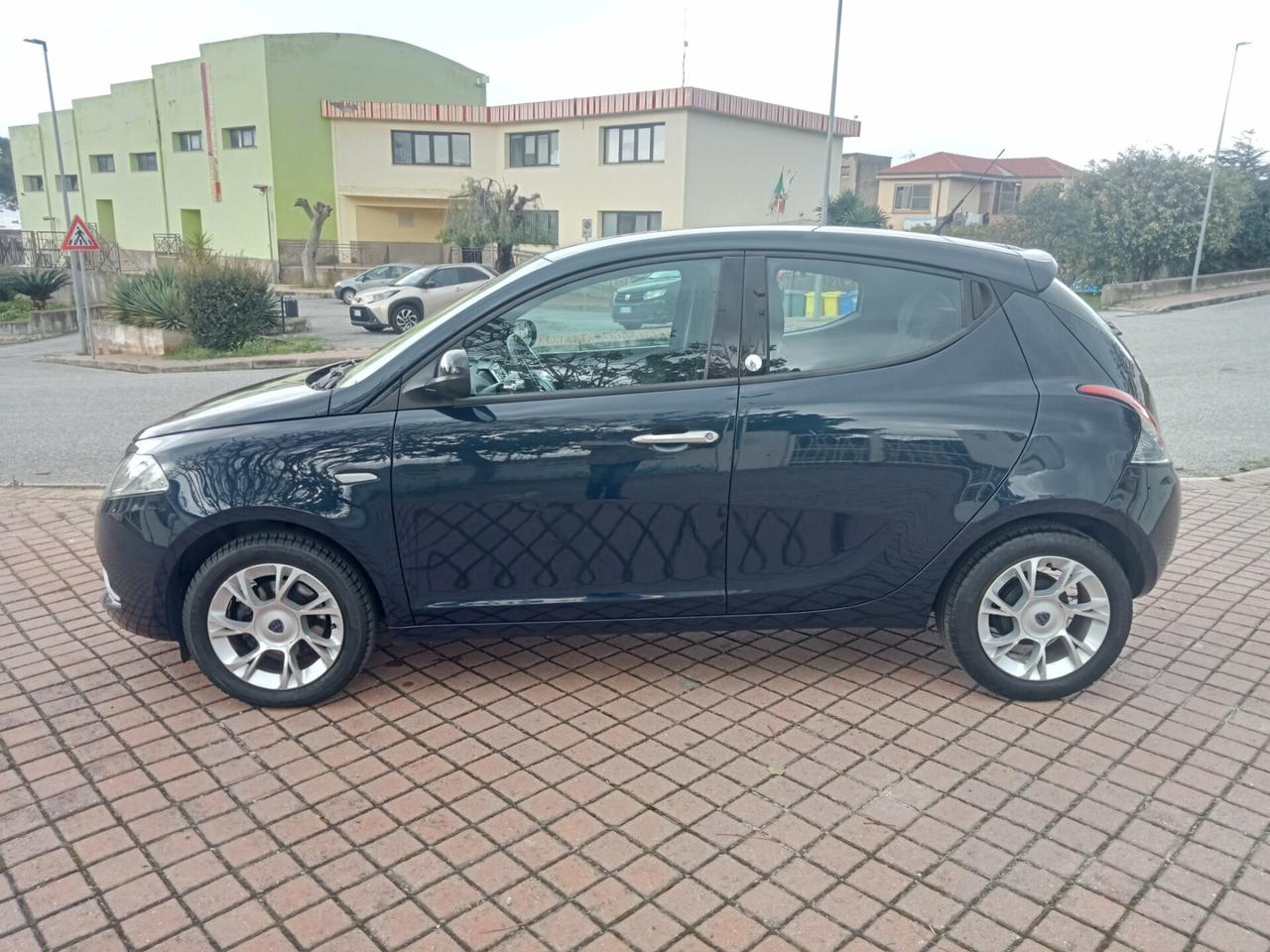 Lancia Ypsilon 1.2 69 CV 5 porte GPL Ecochic Gold