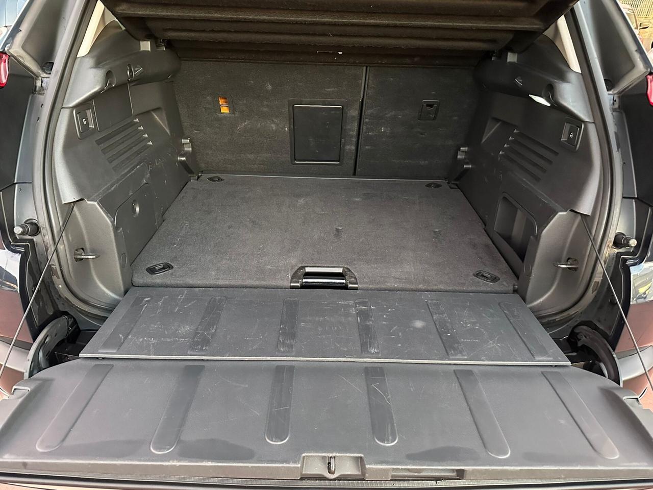 Peugeot 3008 1.6 HDi 115CV Allure