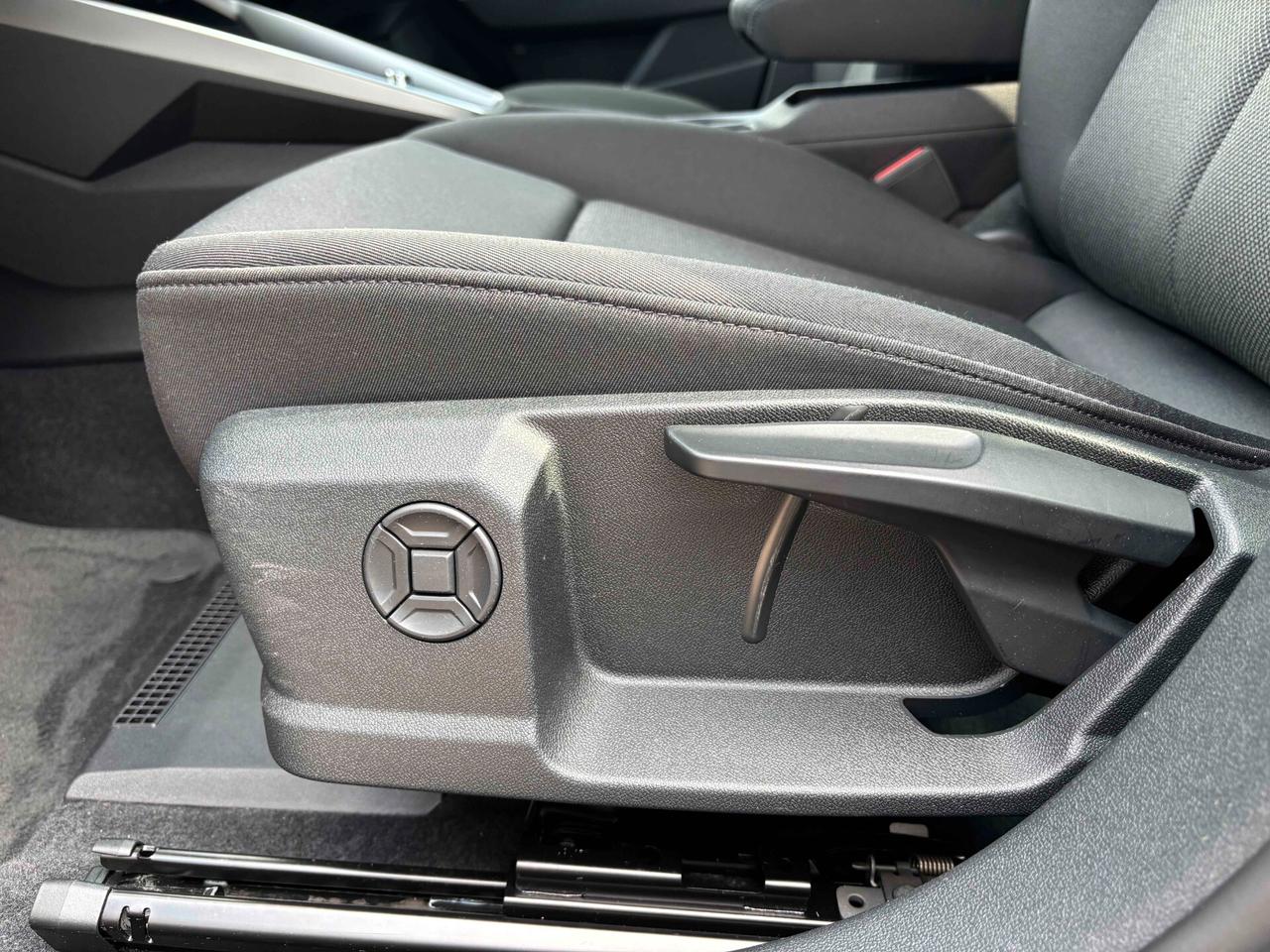 Audi A3 Sedan 30 TFSI S tronic Business Advanced