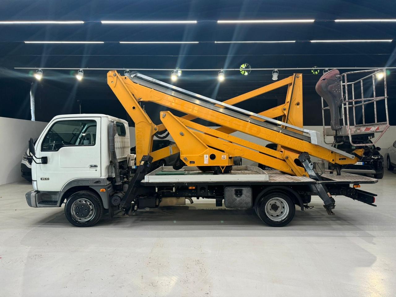 NISSAN CABSTAR CESTELLO