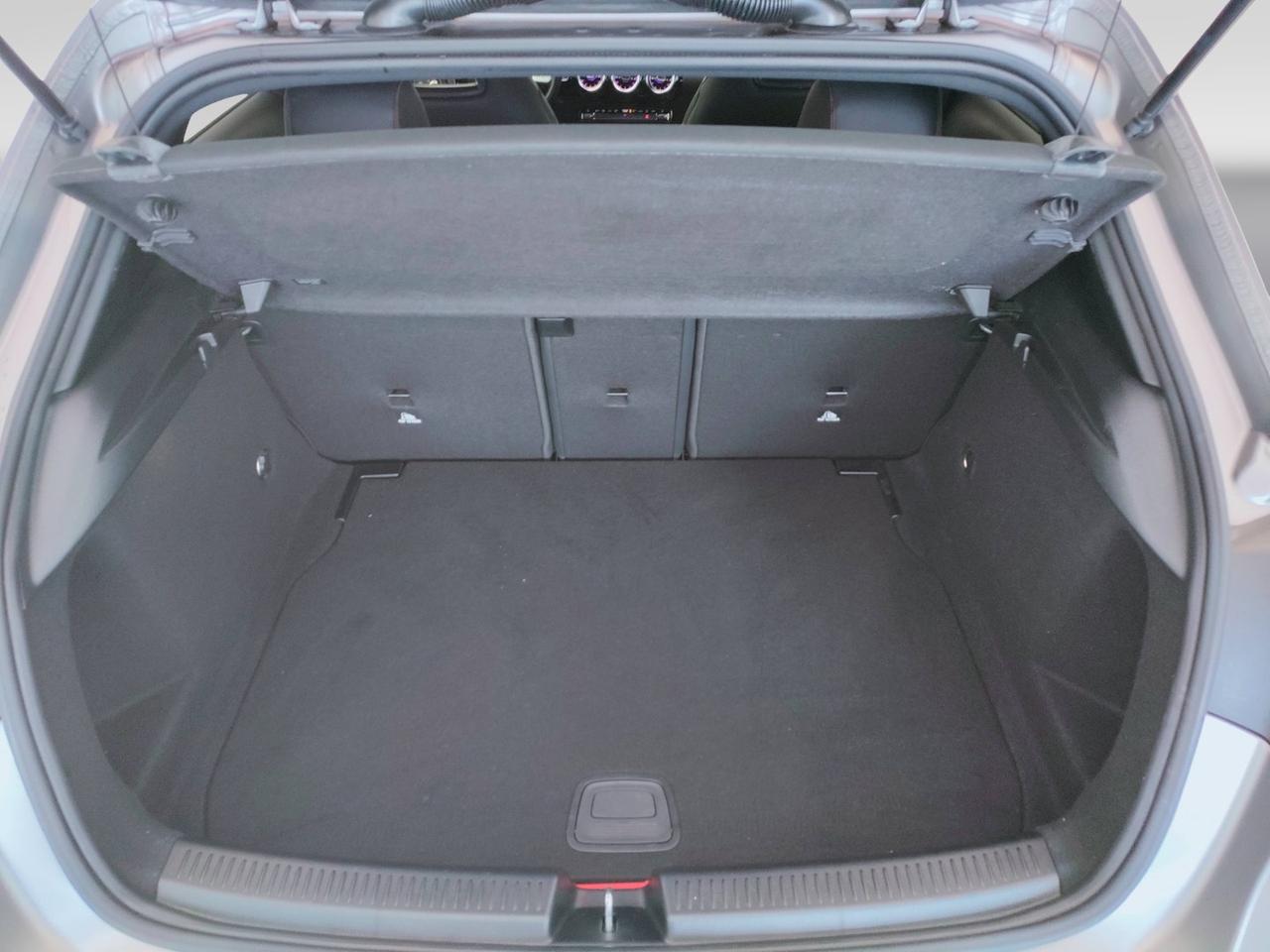 Mercedes-Benz Classe A - W177 2018 - A 200 d Premium auto