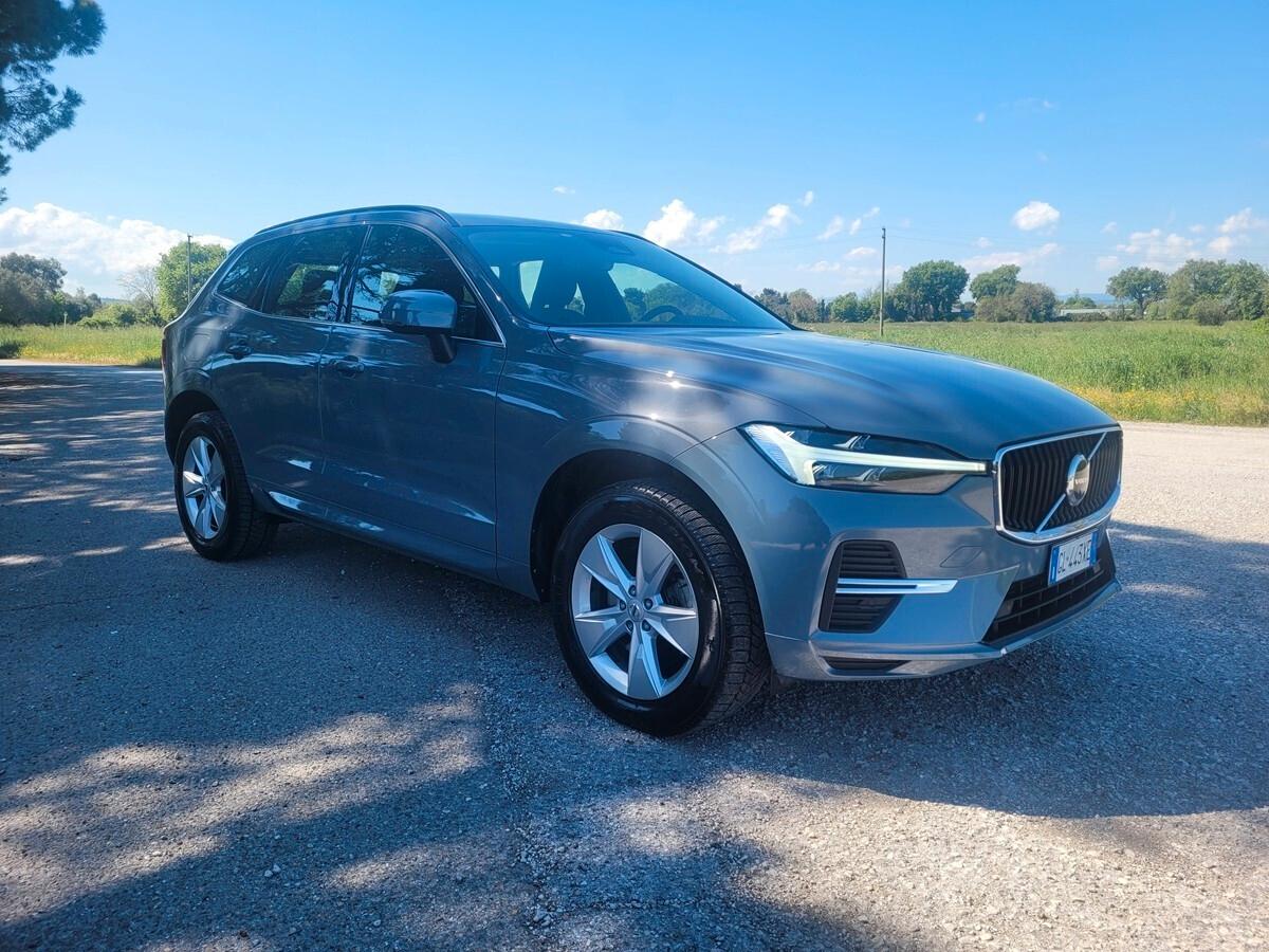 Volvo XC 60 B4 (d) AWD automatico Core
