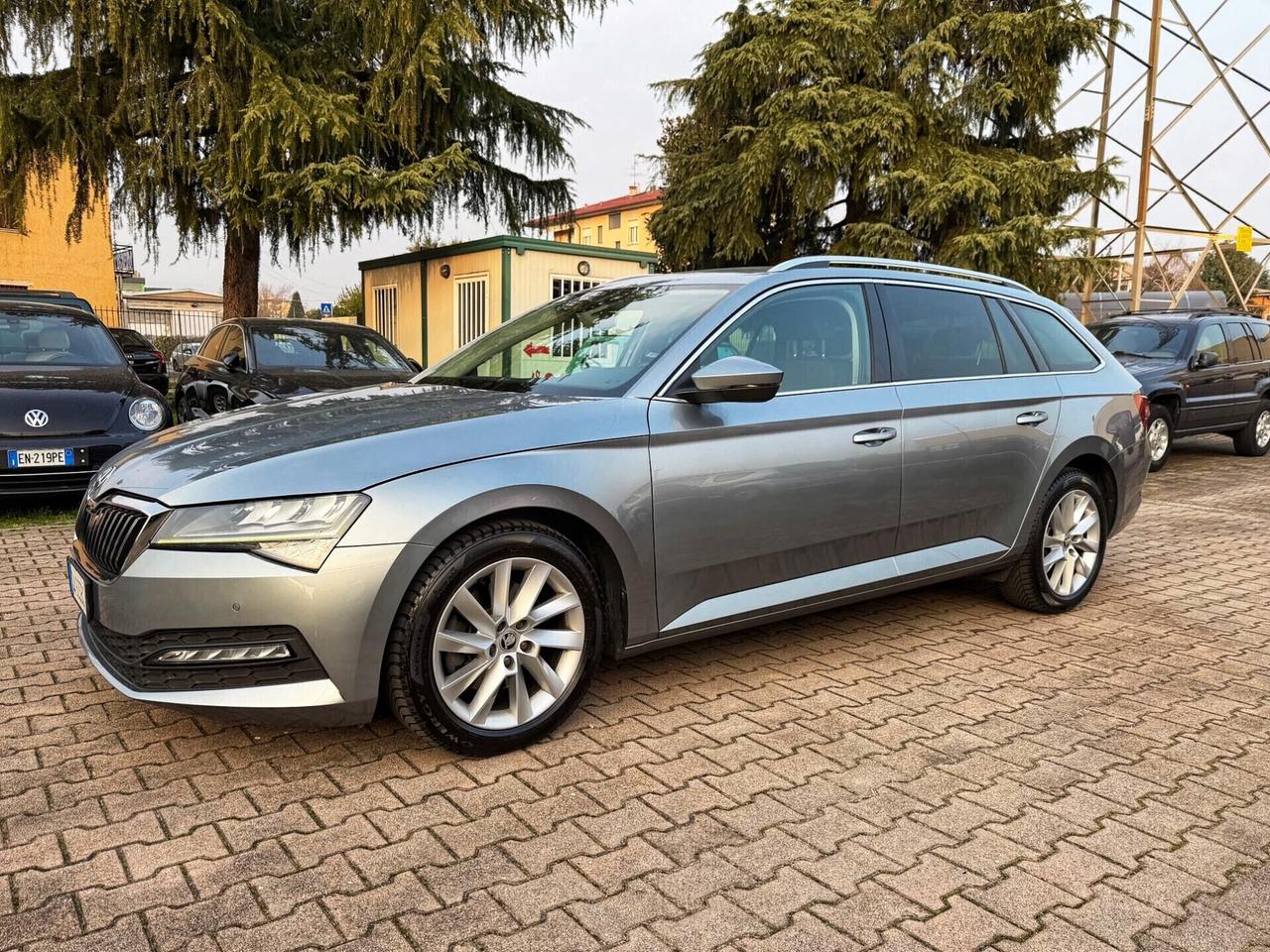 Skoda Superb 2.0 TDI EVO 150 CV DSG Wagon SportLine