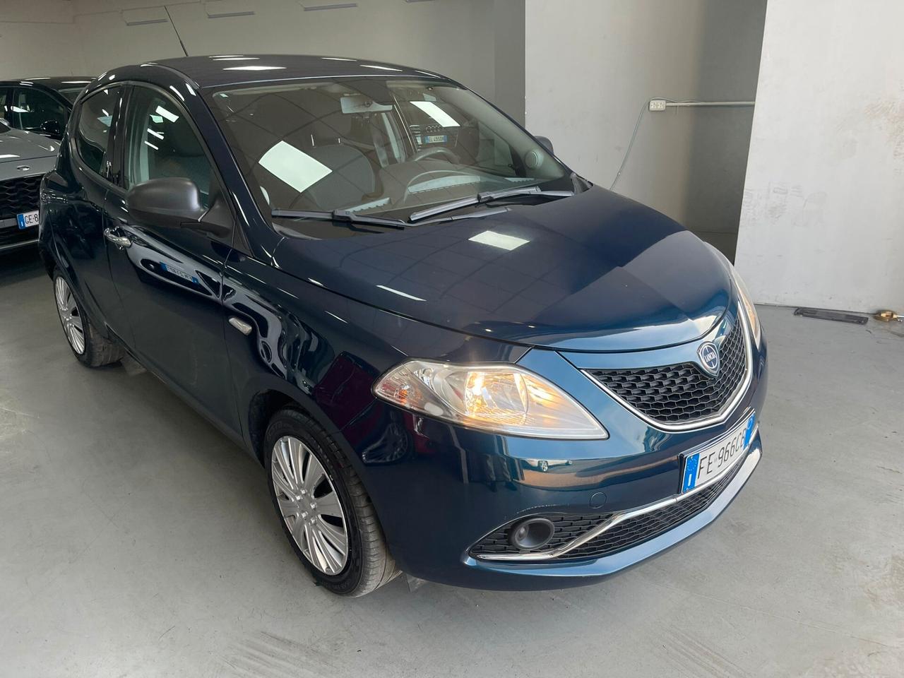 Lancia Ypsilon 1.2 69 CV 5 porte Platinum