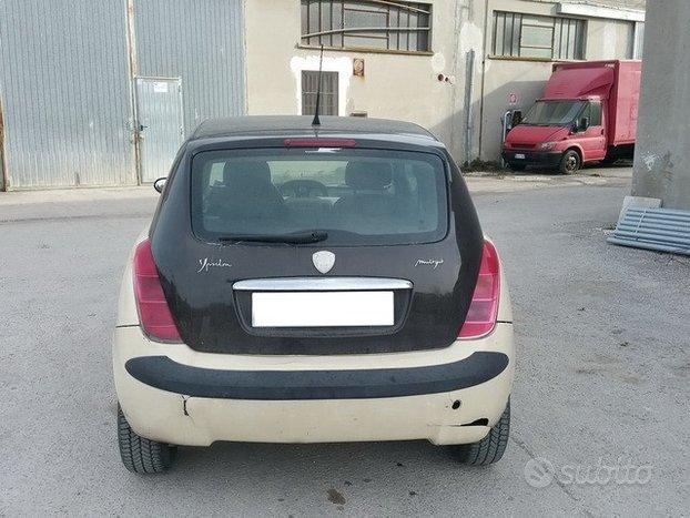 Lancia Ypsilon 1.3 MJT 16V Argento