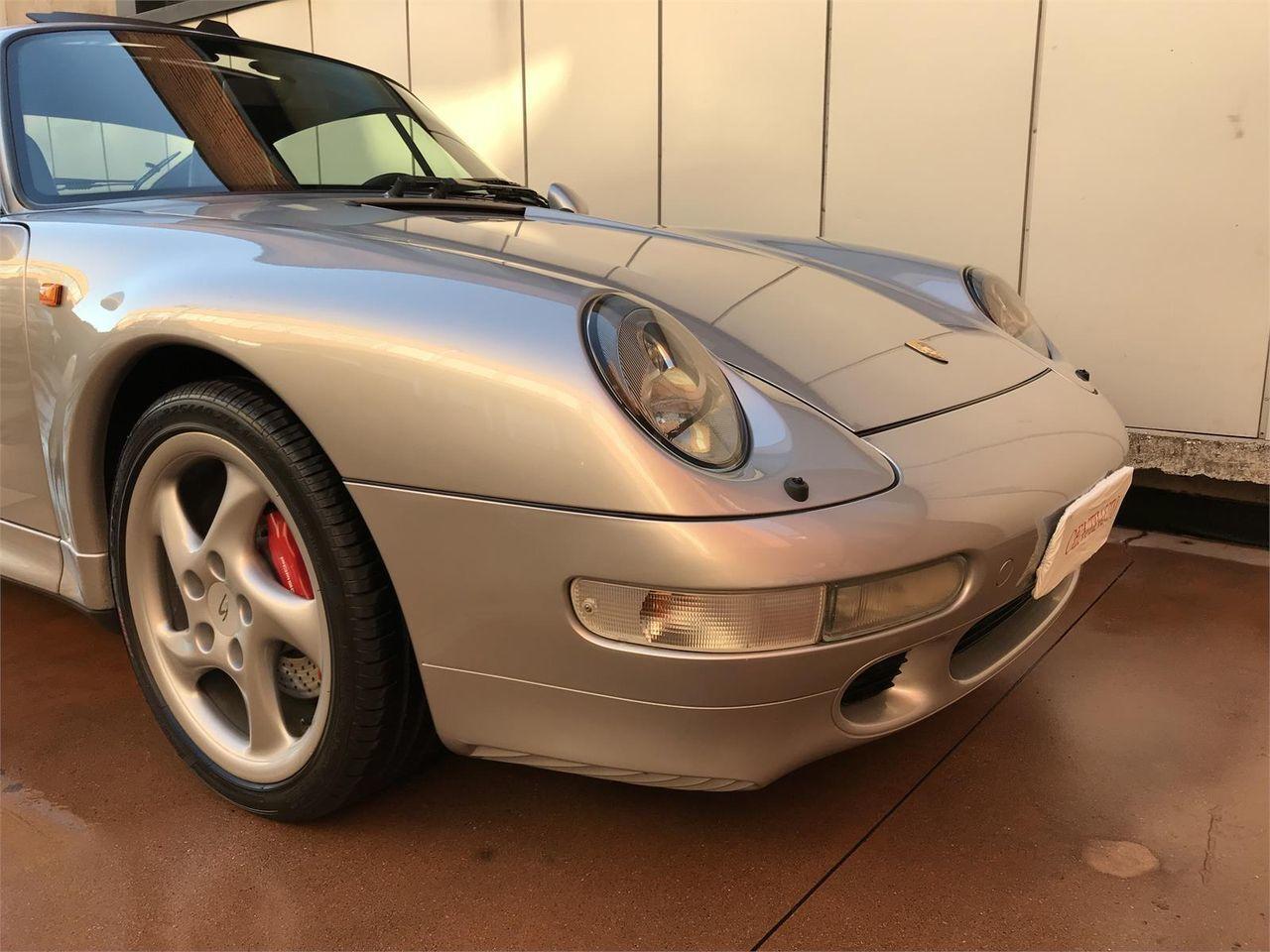 PORSCHE 993 Carrera 4 S