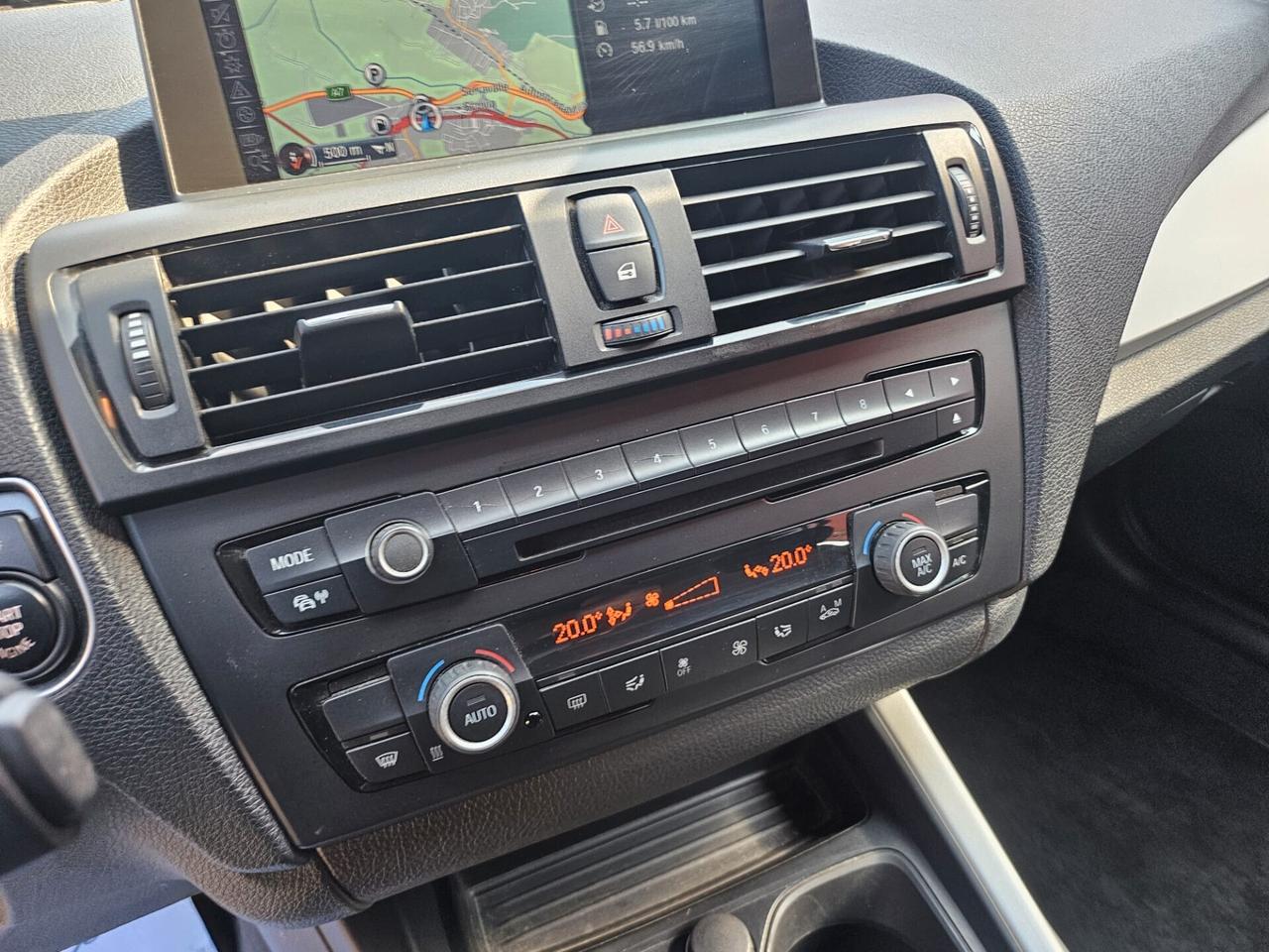 Bmw 118 118d 5p. Unique